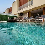 Two Luxury With Private Pools Near Old Town Villa *