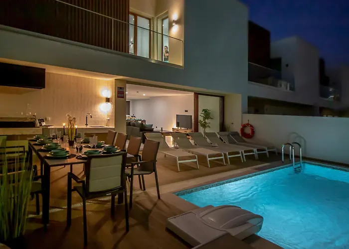 Two Luxury With Private Pools Near Old Town Villa Albufeira