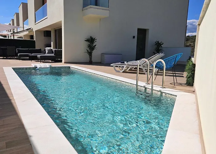 Two Luxury With Private Pools Near Old Town Villa *