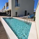 Two Luxury With Private Pools Near Old Town 빌라 *