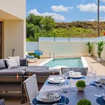Two Luxury With Private Pools Near Old Town 阿尔布费拉