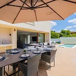 Two Luxury With Private Pools Near Old Town 别墅 阿尔布费拉