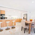 别墅 Two Luxury With Private Pools Near Old Town