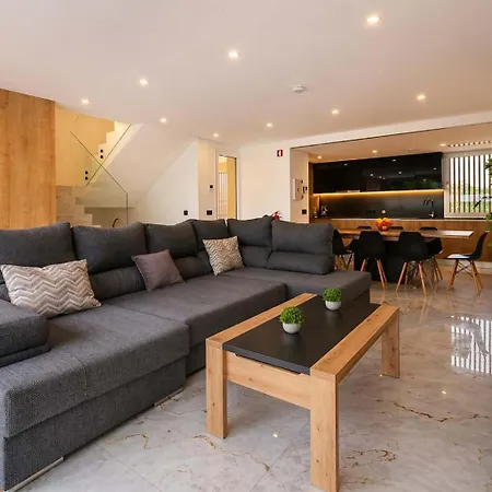 Two Luxury With Private Pools Near Old Town 빌라 *