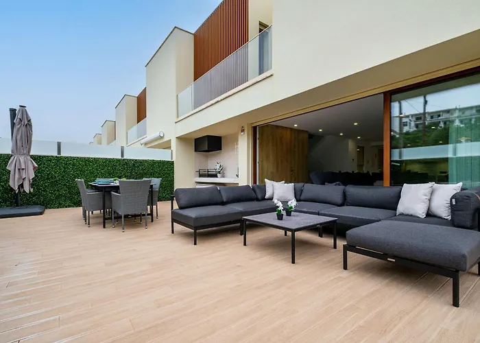 Two Luxury With Private Pools Near Old Town Villa