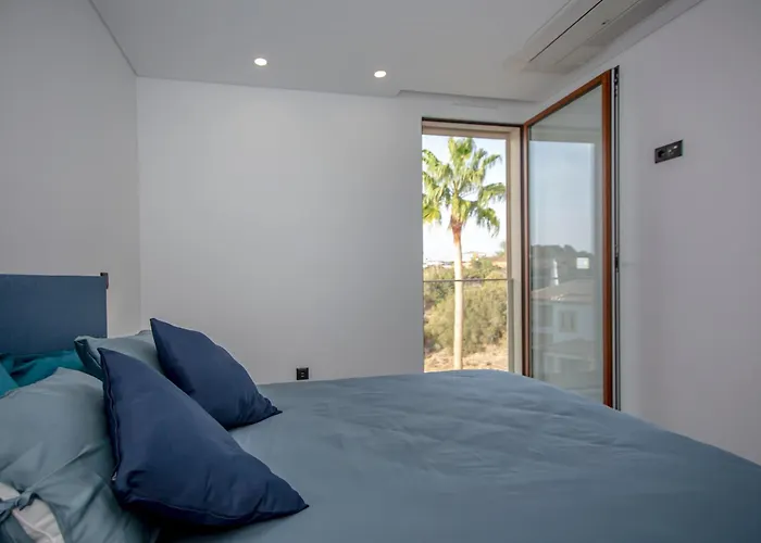 Two Luxury With Private Pools Near Old Town