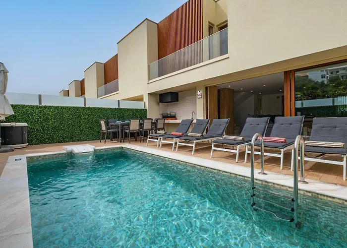 Villa Two Luxury With Private Pools Near Old Town Albufeira
