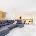 Villa Two Luxury With Private Pools Near Old Town Albufeira